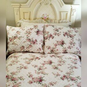 Simply Shabby chic Rachel Ashwell pillow sham set